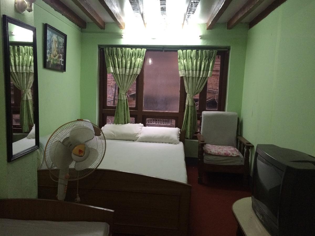 Ajima Guest House Bhatgoan Buitenkant foto