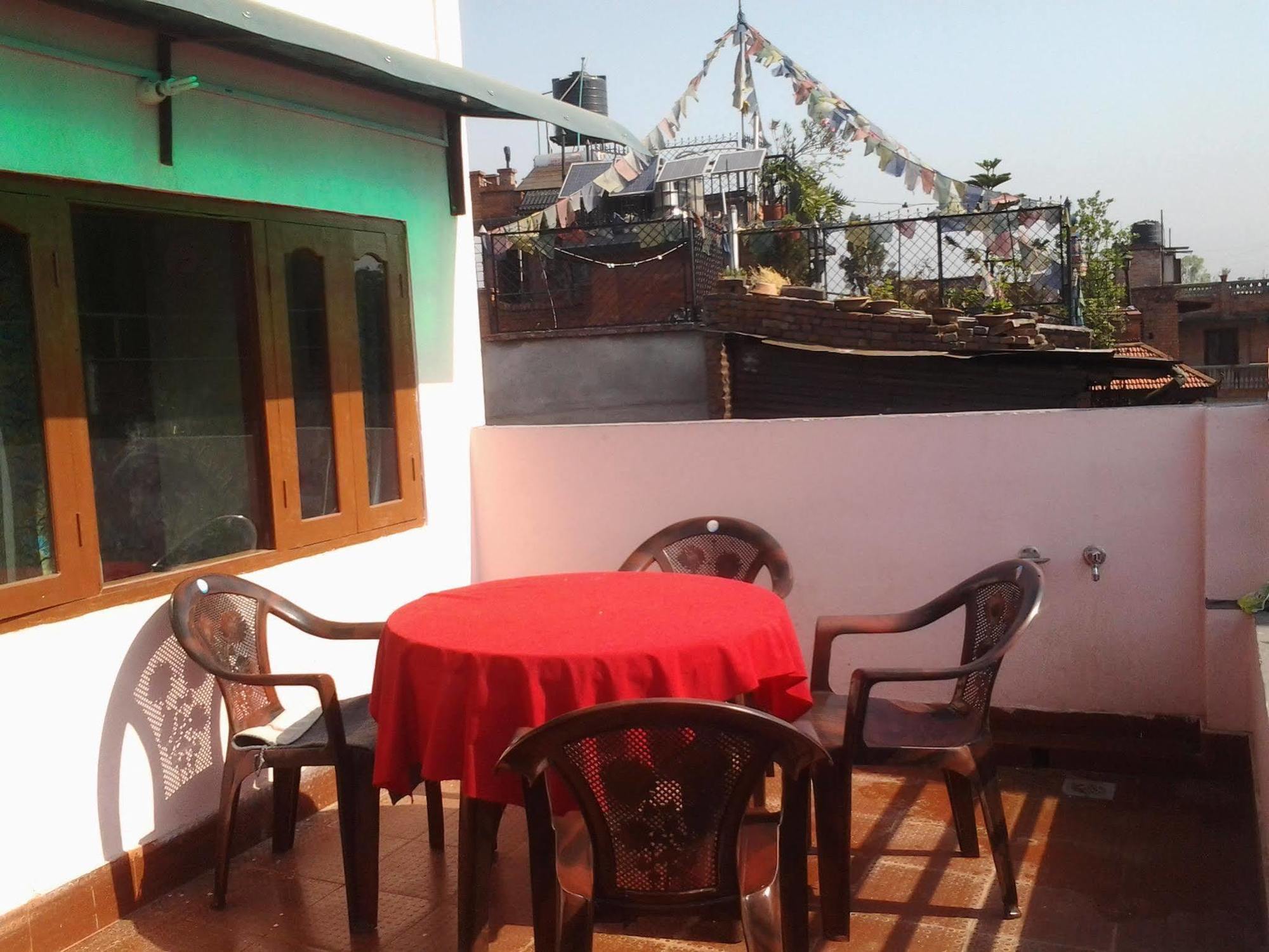 Ajima Guest House Bhatgoan Buitenkant foto